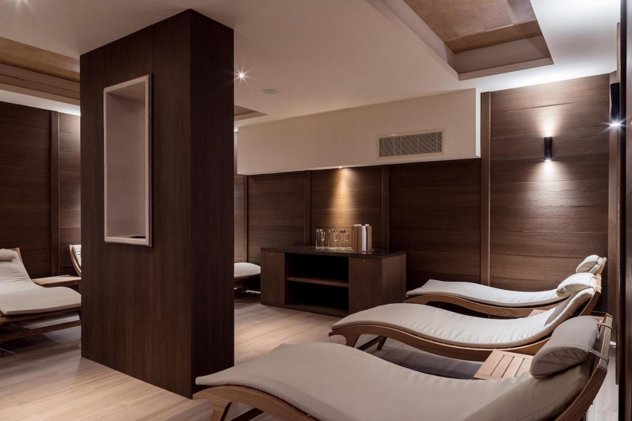 Smy Carlos V Wellness & Spa Alghero Exterior photo A relaxation room